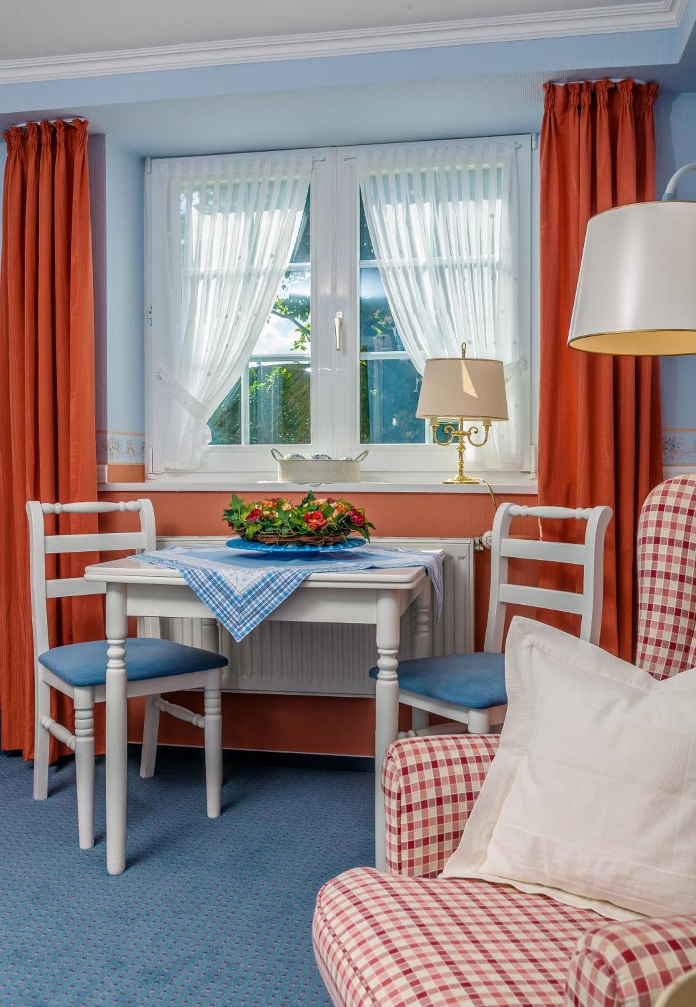 Hotel Wiesbaden Wenningstedt-Braderup Rum bild
